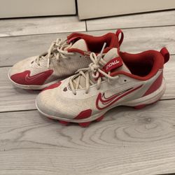 Size 6 Y Baseball Cleats