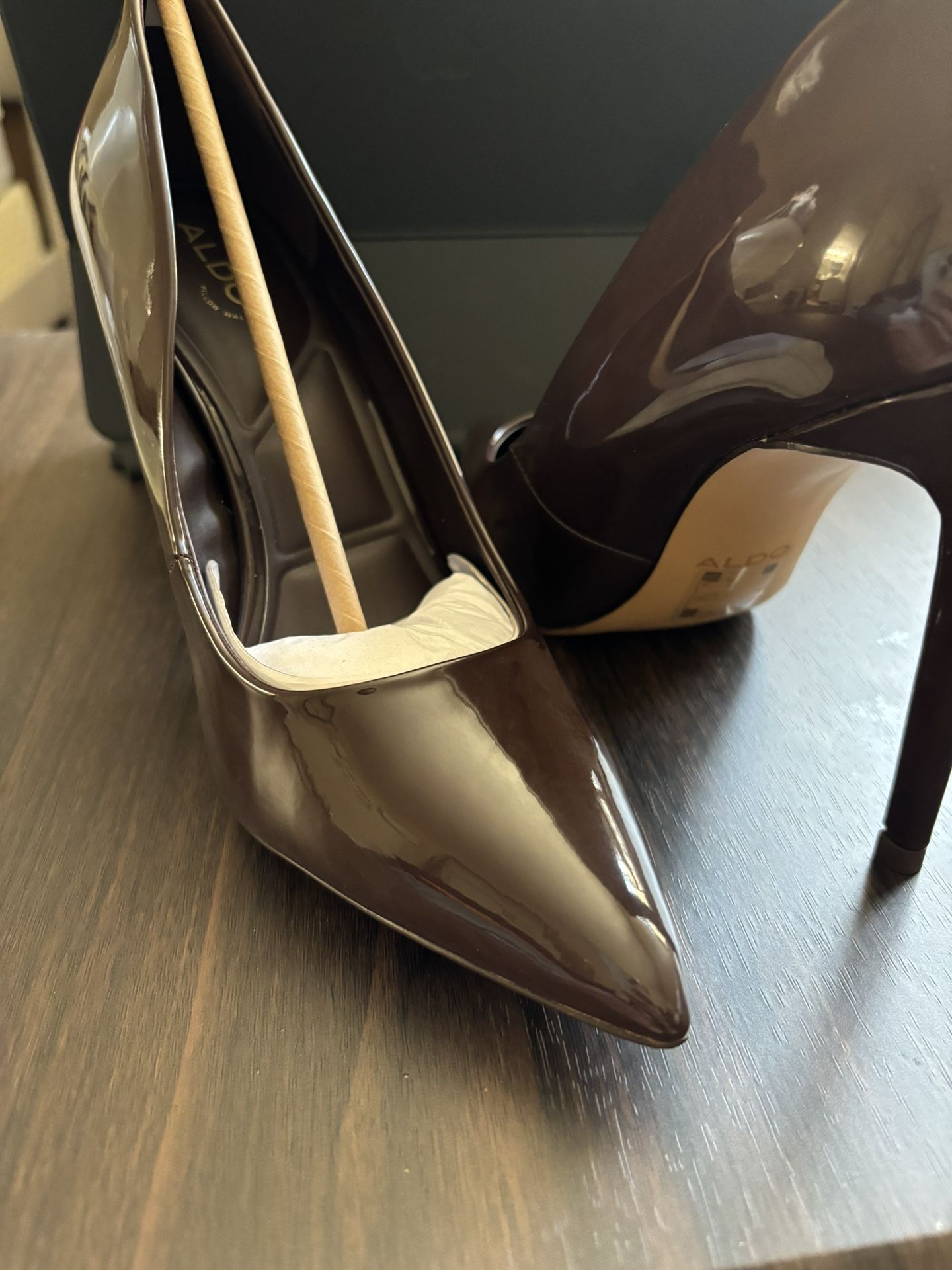 Aldo Burgundy/brown Pumps