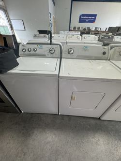 Set Whirlpool Washing Machine & Electric Dryer . 