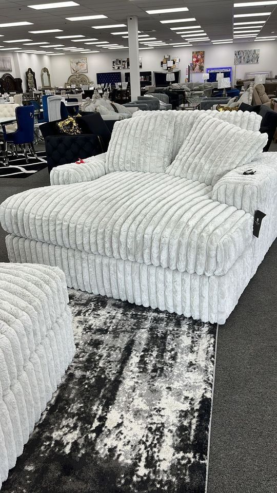 Brand New Stupendous oversized Chaise w/Cozy seating & Feather blend cushions