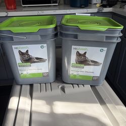 FREE EMPTY LITTER BOX