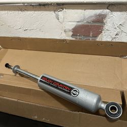 Chevy Silverado (01-10) - Rough Country N3 Front Shocks