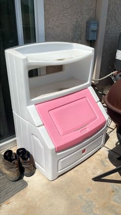 Toy box