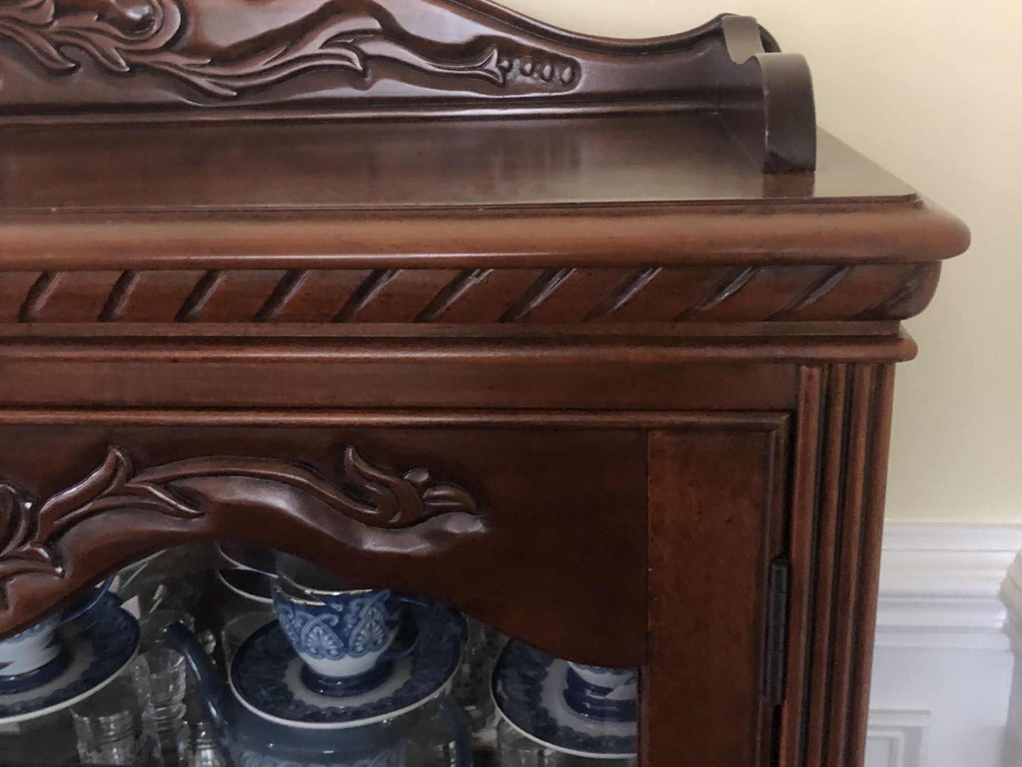 REDUCED! Flawless China Hutch with Lighting