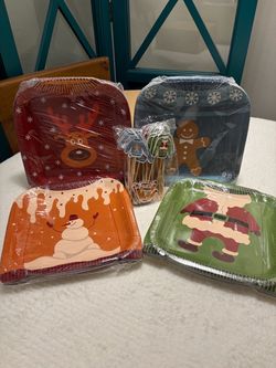 Christmas Plates & Cupcake Toppers Set