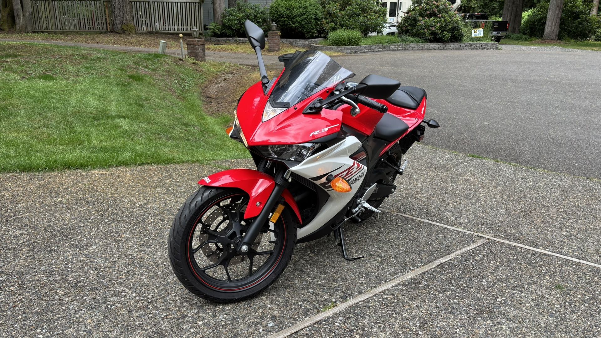 2015 Yamaha R3
