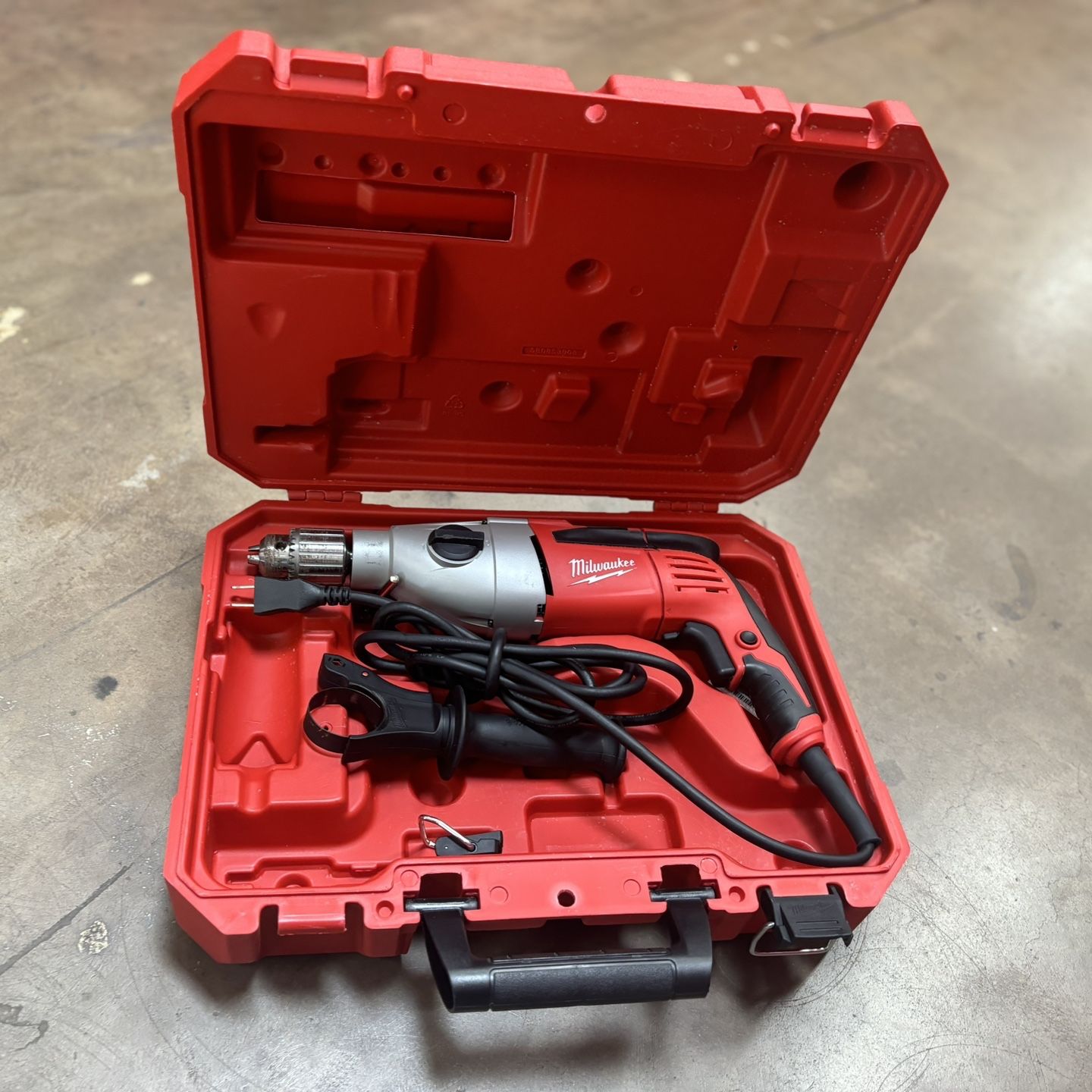 (UG) Milwaukee 1/2 In. Heavy-Duty Hammer Drill