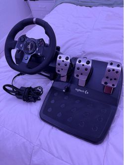 Logitech g920 racing wheel