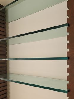 Glass top / peace