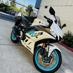 Yamaha R3 2024 