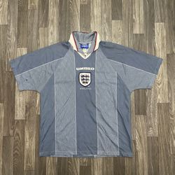 Vintage* Umbro 1995 England Soccer Jersey