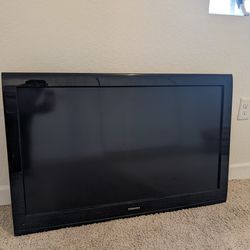 Tv Television Toshiba With Wall Supports No Remote Control MOVE OUT SALE ⚠️