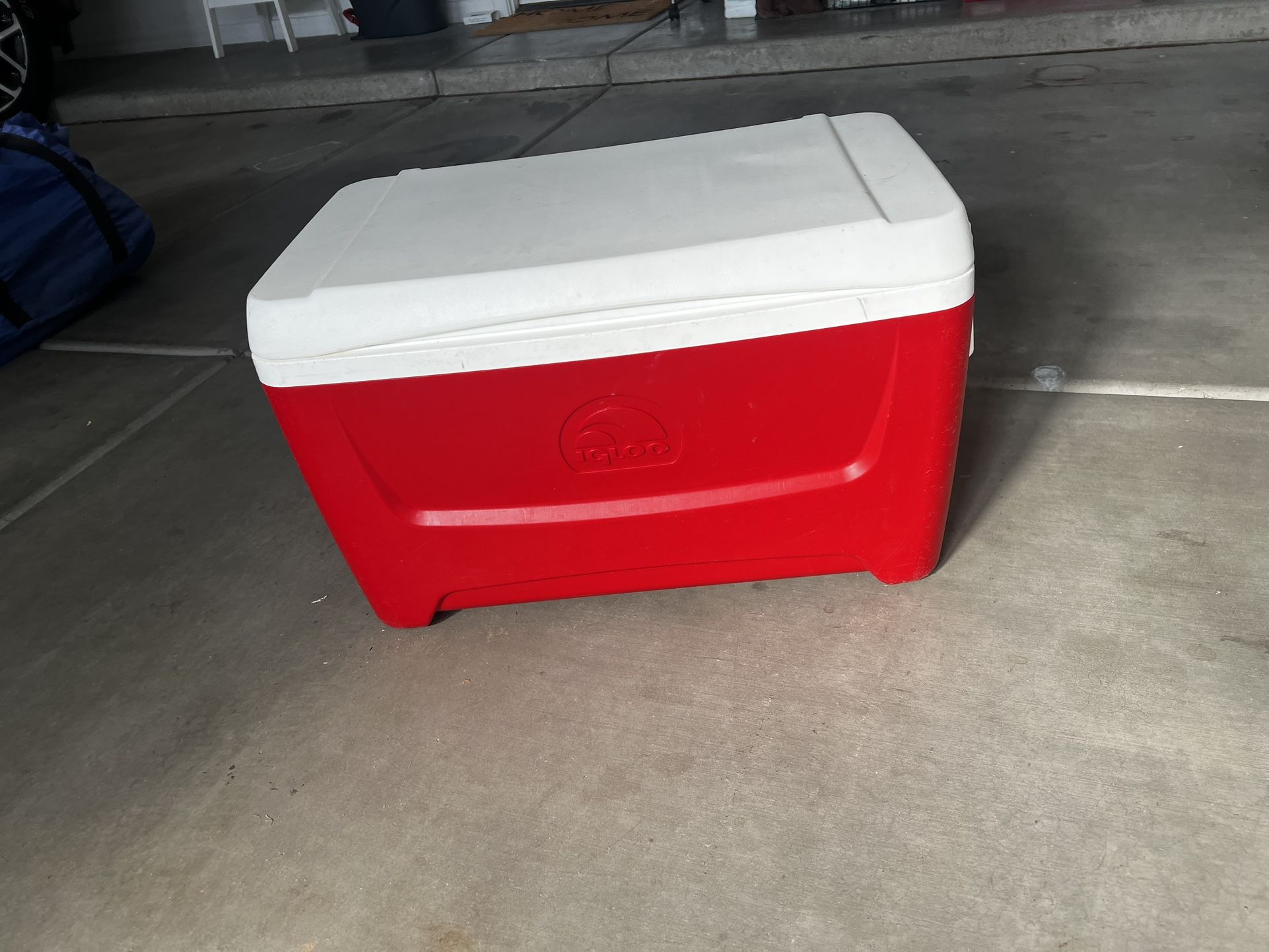 Igloo Cooler 48 Quarts / 76 Cans