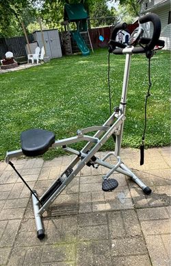 Flybird squat machine, an indoor workout machine for glutes and leg strengthening