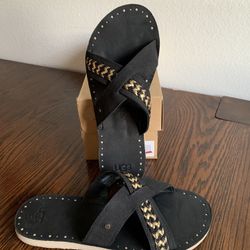 Size:9 New Women UGG Sandals  Talla:9 Sandalias UGG Nuevas De Mujer   Oxnard, Ca 93033 $45