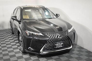 2025 Lexus UX 300h