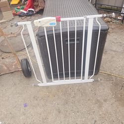 Price is firm baby / pet gate