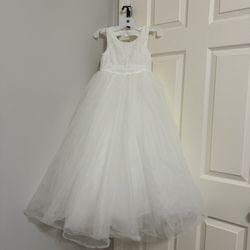 DAVID'S BRIDAL Ball Gown Flower Girl Dress With Heart Cutout