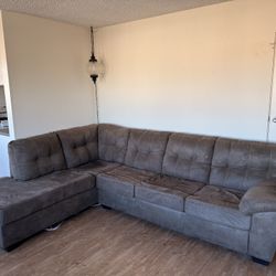 Couch L -Shaped   R Corner