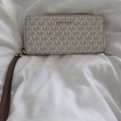 Michael Kros Women Wallet