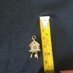 18k Real Solid Gold CUCKOO CLOCK PENDANT, WEIGHT 3gr