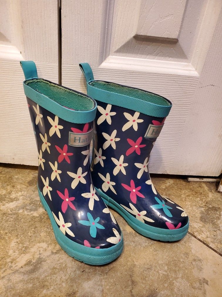 Rain Boots Size 8