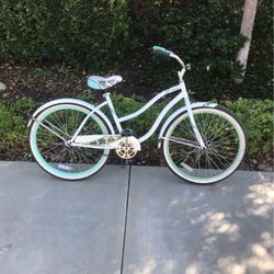 26” Huffy Cranbrook Ladies White Beach Cruiser 