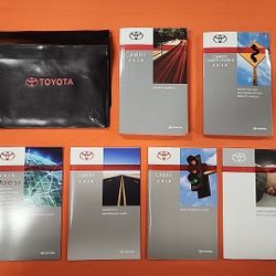 2018 Toyota Camry Owners Manual - Complete Set 