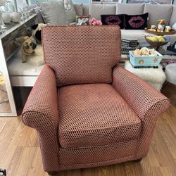 Vintage Rowe Furniture Patterned Lounge Armchair With Removable Seat and Back Cushions