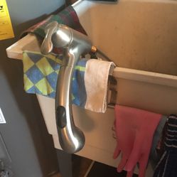 Modem Kitchen Faucet With Spray 