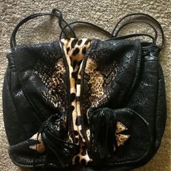 Vintage Ladies Hand Bag All Leather Made By MAXI M In The United States