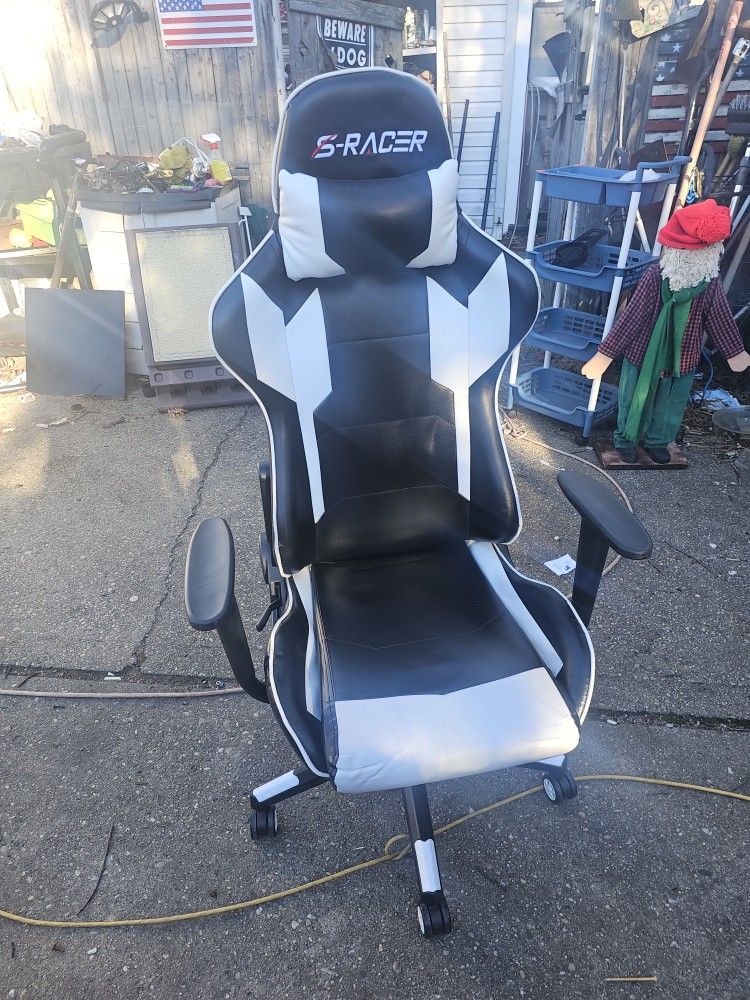 Price Is Firm.. Gaming/Office Chair