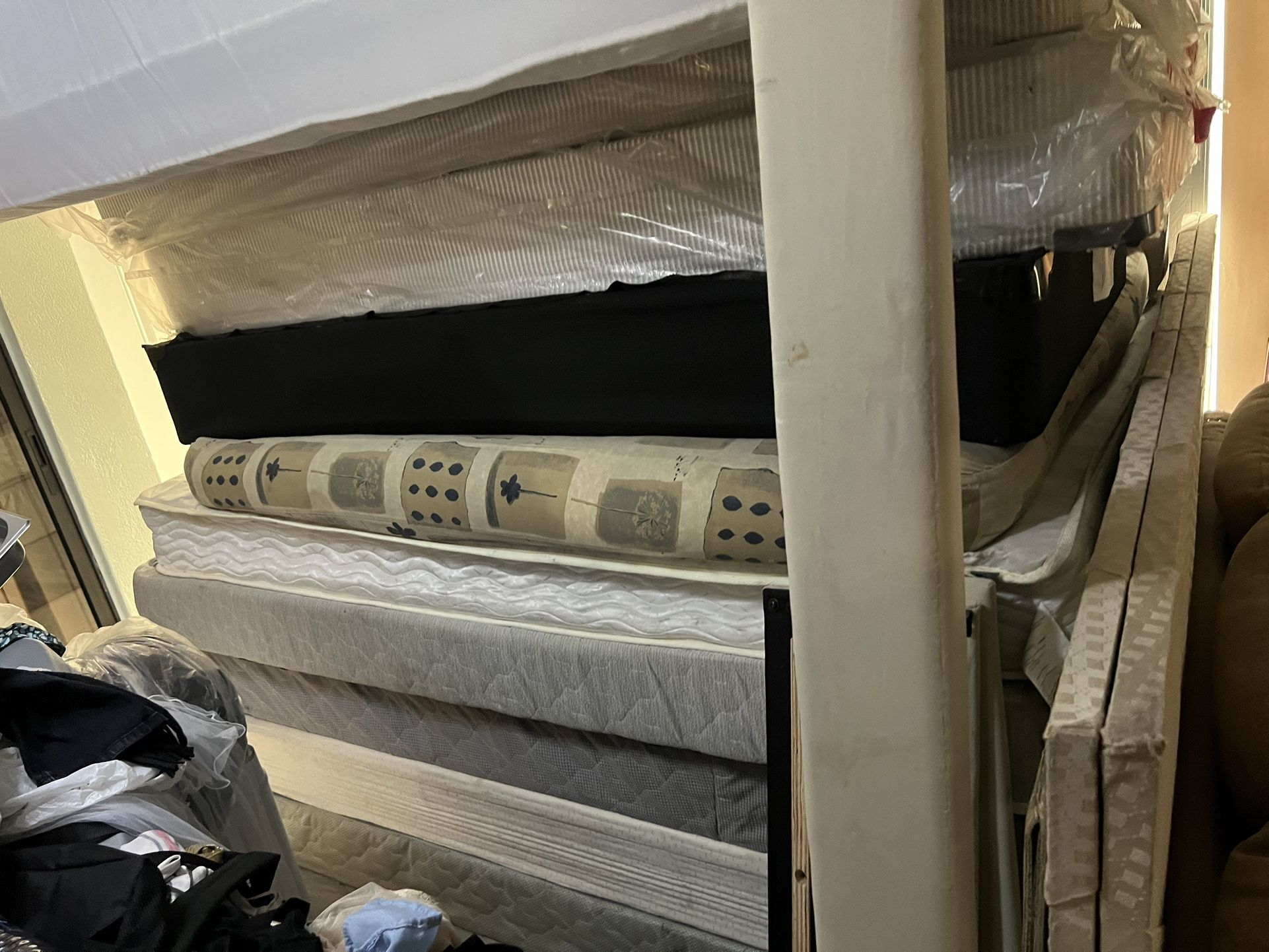 queen and full size mattress