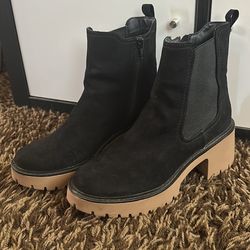 Black Heeled Women’s Boots