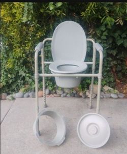 Toilet Portable Handicap Excellent Condition