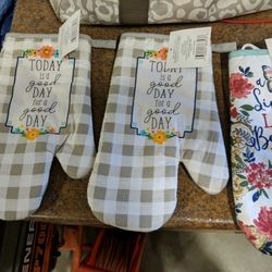4 Potholders