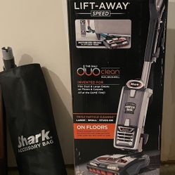 Shark Duo Clean Vacuum for Carpet and Hardwood 