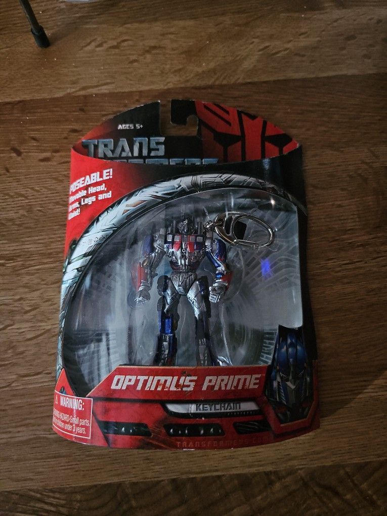 TRANSFORMERS (OPTIMUS PRIME)