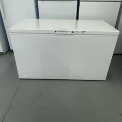  Frigidaire 15 cu. ft. Garage Ready Manual Defrost Chest Freezer in White with LED Light and Adjustable Temperature Control