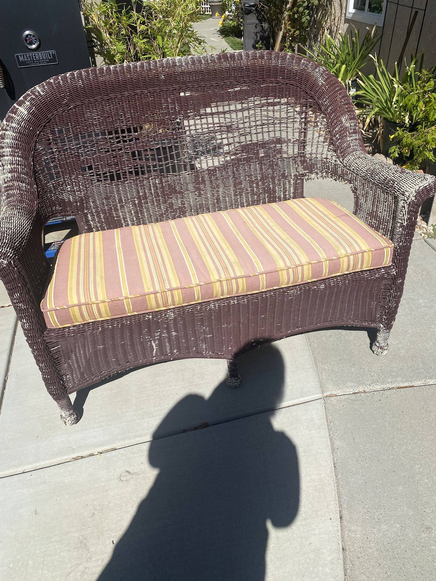 free wicker loveseat read description