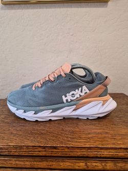 HOKA One One Elevon 2 Athletic Running Shoes 
Women's Size 9