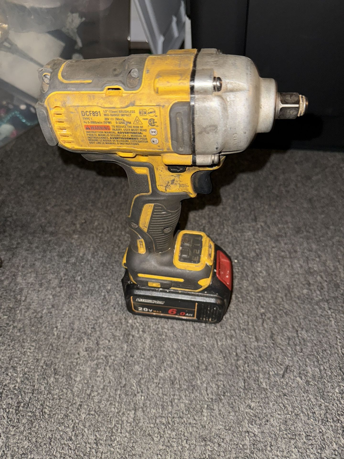 Dewalt Mid Torque 1/2in Impact Wrench
