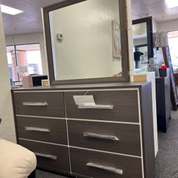 Dresser And Mirror 