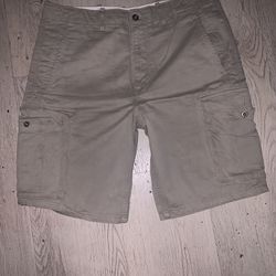 Men’s Levi’s Shorts Size 34