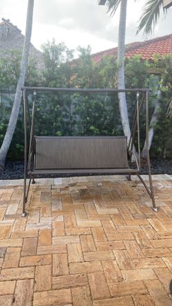 Swing 4 seater