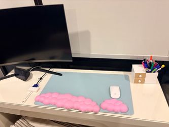 Computer desk