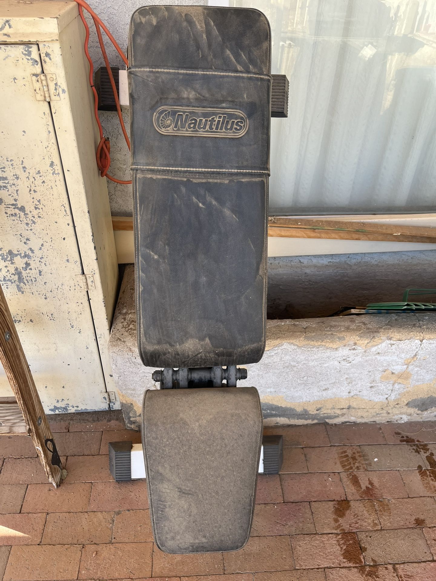 Weight Bench