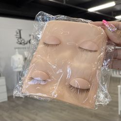 Practice Double Lid Mannequin