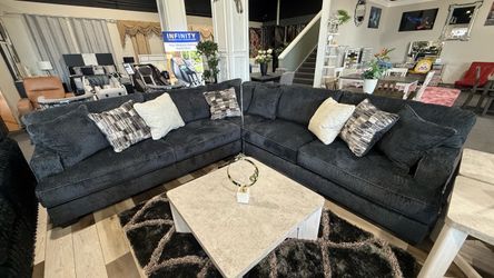 3 PC SECTIONAL CLEARANCE