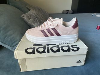 Adidas .